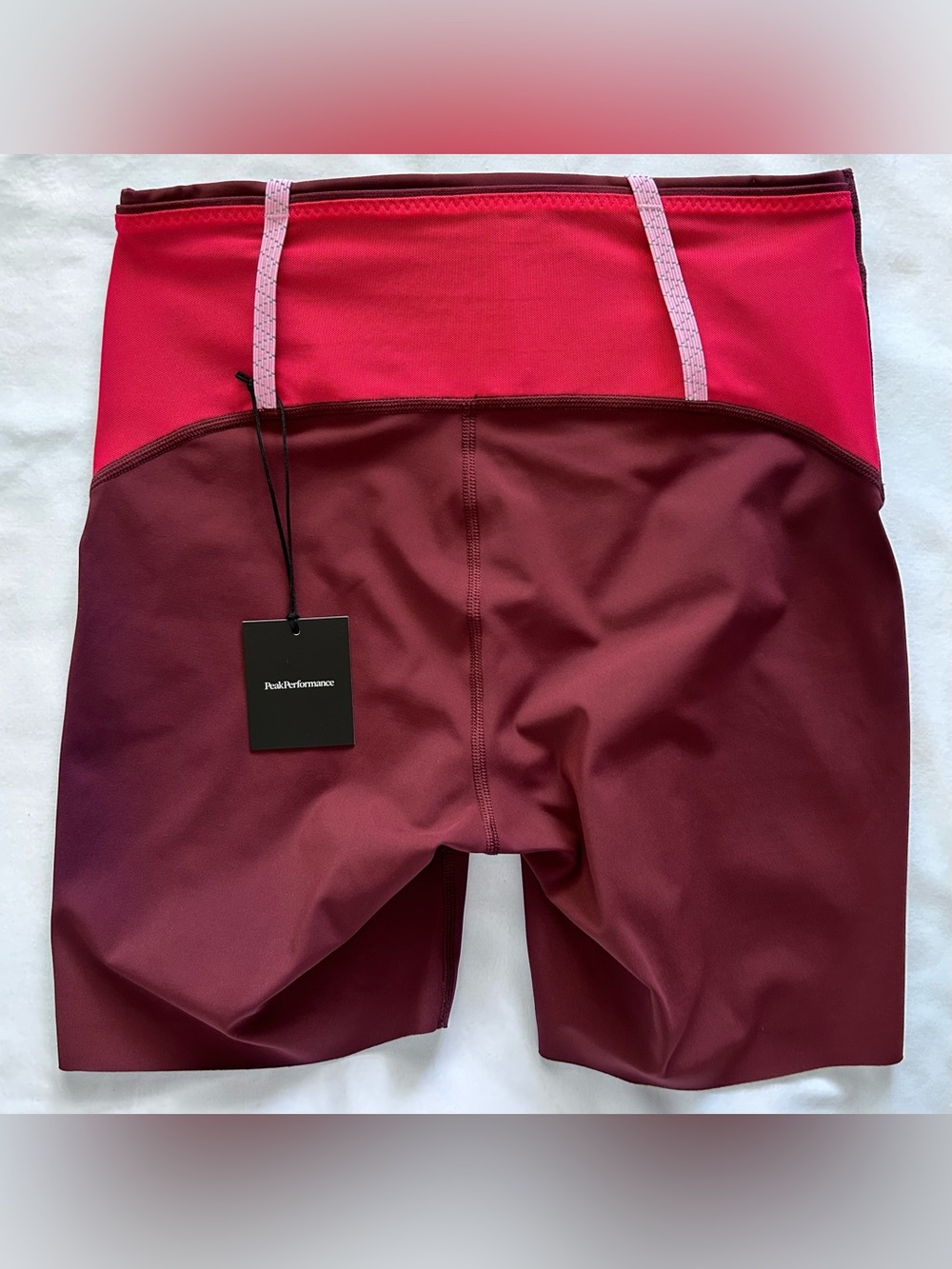 NWT - Peak Performance Light Short Tights in Obscure - Picture 8 of 15